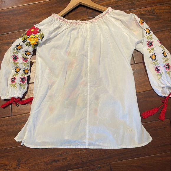 Royal Moda Boho Embroidered Top Size Medium - Picture 2 of 8